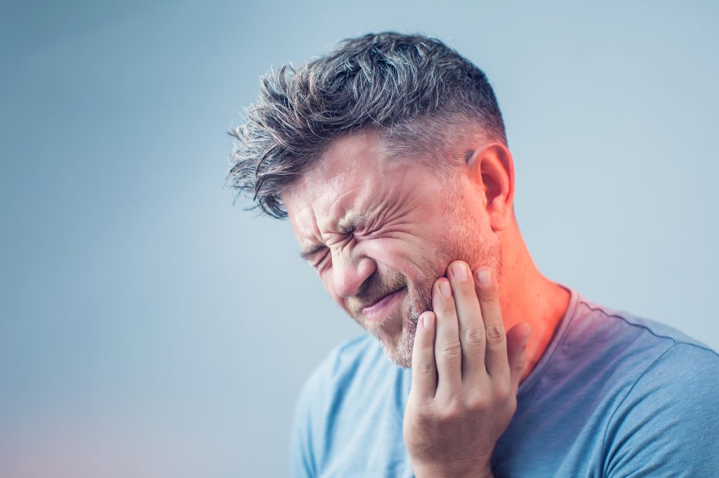 signs of a tooth infection